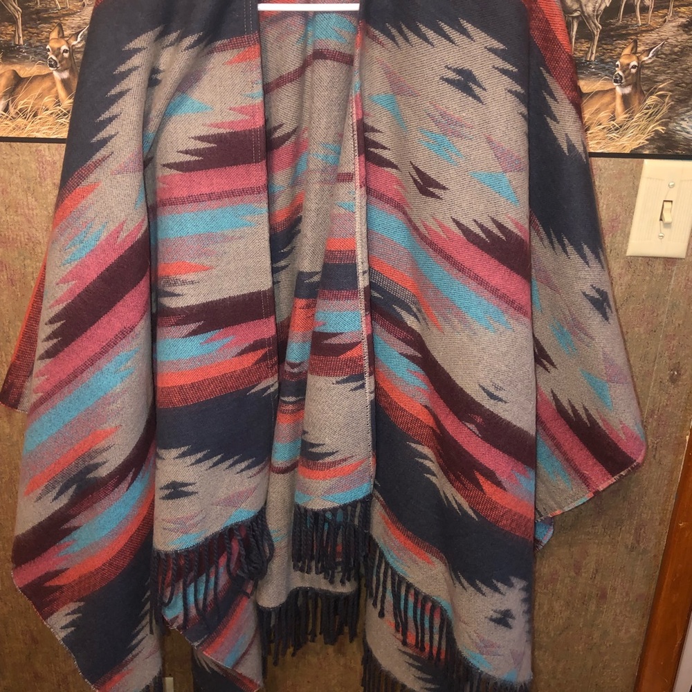 American Eagle Women’s Poncho